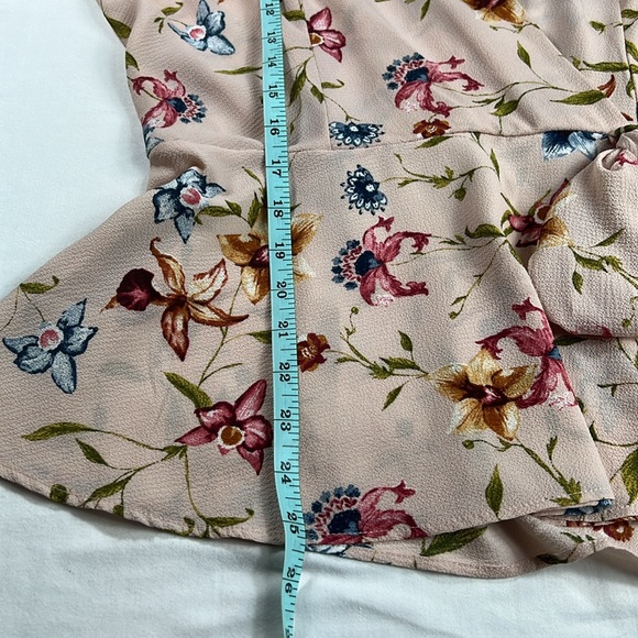 Lily White L Pink Floral Blouse - Picture 13 of 13